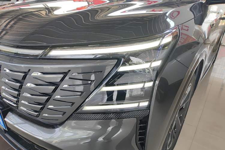 Used CHANGAN CS75 PLUS 2025 4th Generation 1.5T New Blue Whale Smart Luxury Edition Left Front Headlight