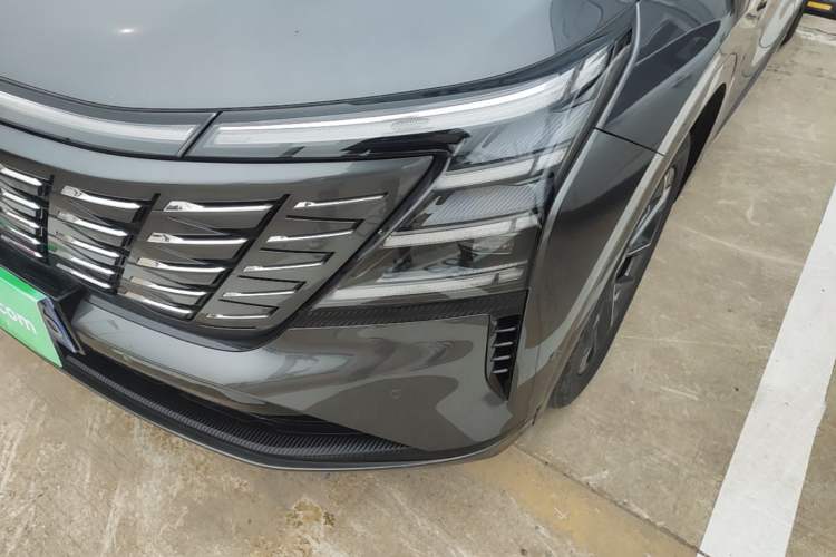Used CHANGAN CS75 PLUS 2025 4th Generation 1.5T New Blue Whale Smart Flagship Version Left Front Headlight
