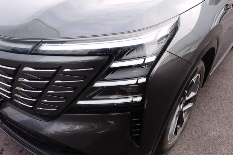Used CHANGAN CS75 PLUS 2025 4th Generation 1.5T New Blue Whale Smart Luxury Edition Left Front Headlight