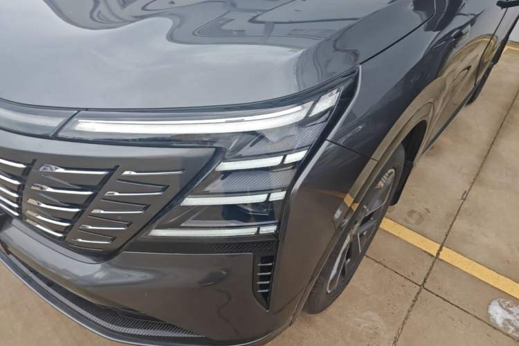 Used CHANGAN CS75 PLUS 2025 4th Generation 1.5T New Blue Whale Smart Luxury Edition Left Front Headlight