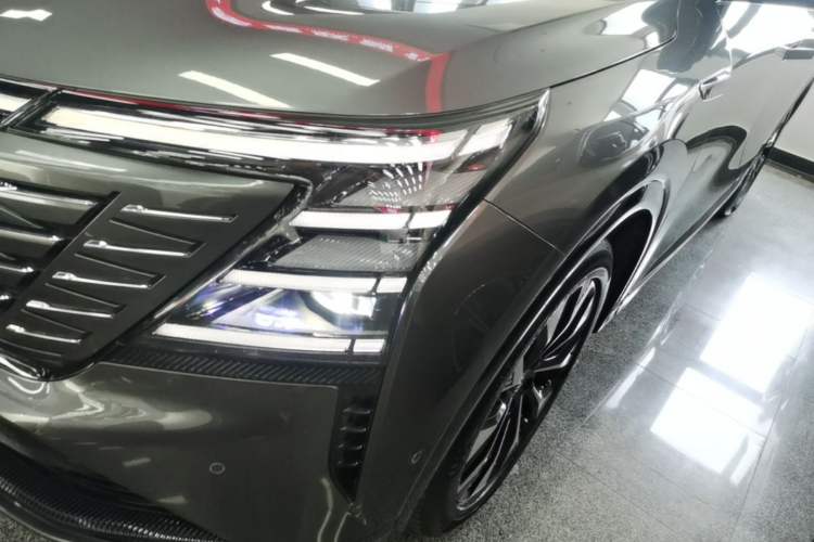 Used CHANGAN CS75 PLUS 2025 4th Generation UItra 2.0T New Blue Whale Smart Intelligent Powertrain Version Left Front Headlight