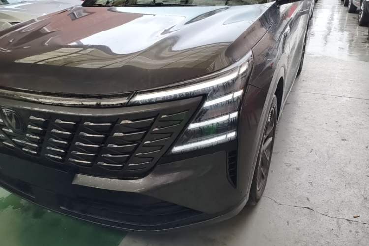Used CHANGAN CS75 PLUS 2025 4th Generation 1.5T New Blue Whale Smart Luxury Edition Left Front Headlight