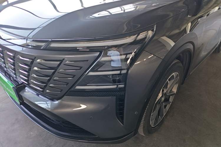 Used CHANGAN CS75 PLUS 2025 4th Generation 1.5T New Blue Whale Smart Flagship Version Left Front Headlight