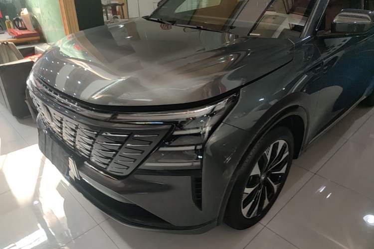 Used CHANGAN CS75 PLUS 2025 4th Generation UItra 2.0T New Blue Whale – Smart & Powerful Version Left Front Headlight