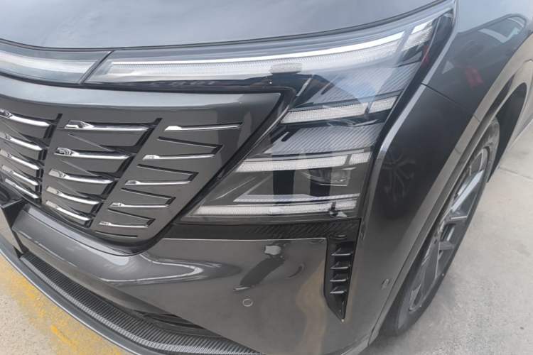 Used CHANGAN CS75 PLUS 2025 4th Generation 1.5T New Blue Whale Smart Flagship Version Left Front Headlight