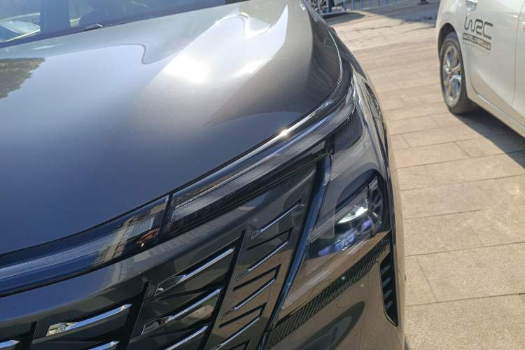 Used CHANGAN CS75 PLUS 2025 4th Generation UItra 2.0T New Blue Whale Smart Intelligent Powertrain Version Left Front Headlight