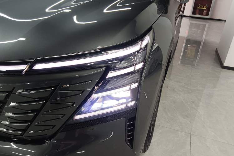 Used CHANGAN CS75 PLUS 2025 4th Generation 1.5T New Blue Whale Smart Luxury Edition Left Front Headlight