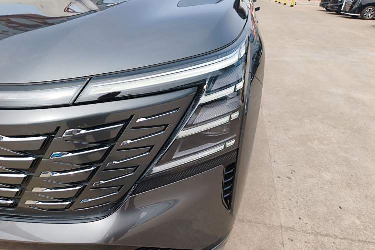 Used CHANGAN CS75 PLUS 2025 4th Generation 1.5T New Blue Whale Smart Luxury Edition Left Front Headlight
