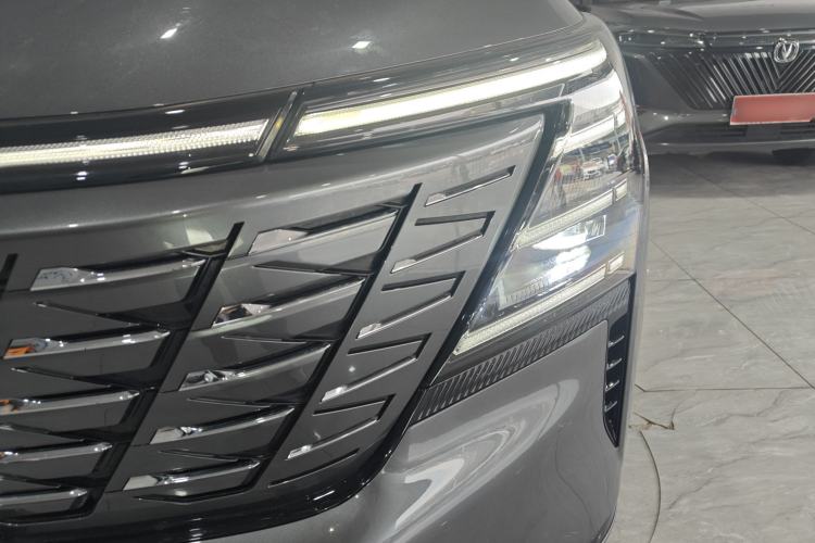 Used CHANGAN CS75 PLUS 2025 4th Generation 1.5T New Blue Whale Smart Luxury Edition Left Front Headlight