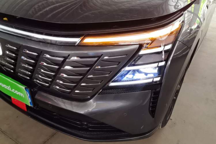Used CHANGAN CS75 PLUS 2025 4th Generation 1.5T New Blue Whale Smart Flagship Version Left Front Headlight