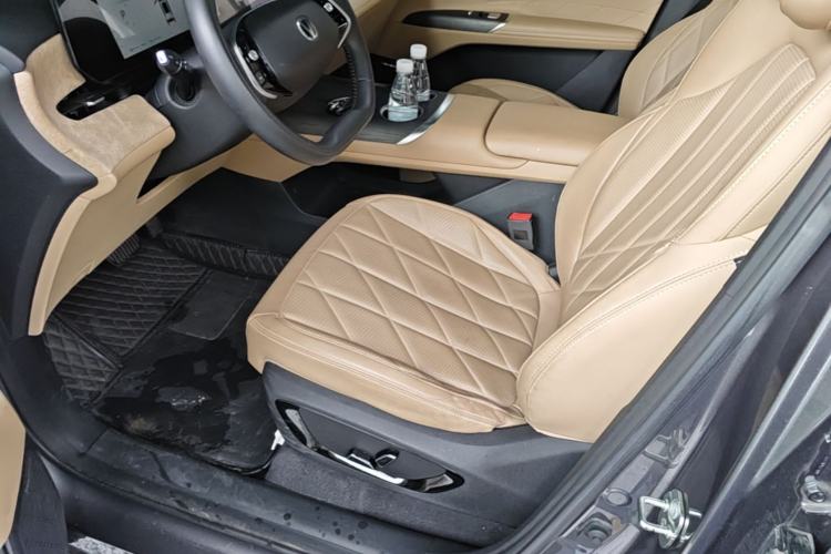 Used CHANGAN CS75 PLUS 2025 4th Generation 1.5T New Blue Whale Smart Flagship Version Left Front Seat