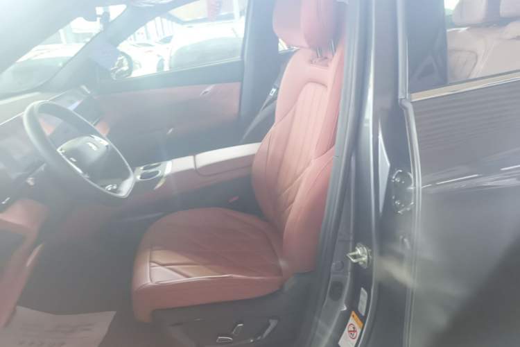 Used CHANGAN CS75 PLUS 2025 4th Generation UItra 2.0T New Blue Whale – Smart & Powerful Version Left Front Seat