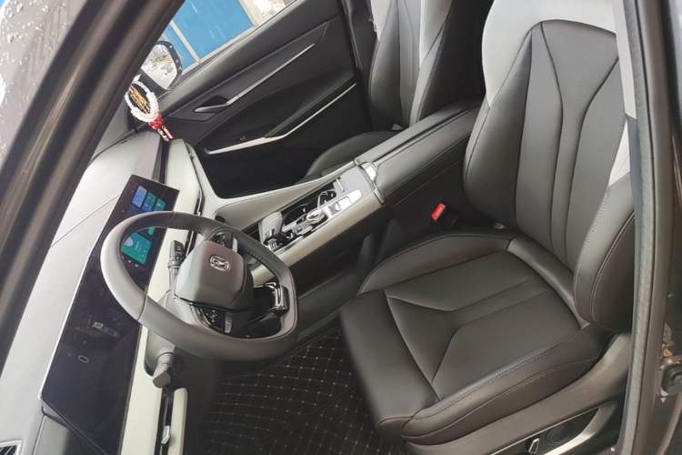 Used CHANGAN CS75 PLUS 2025 Model, 3rd Generation Champion Edition 1.5T Jinghang Version Left Front Seat