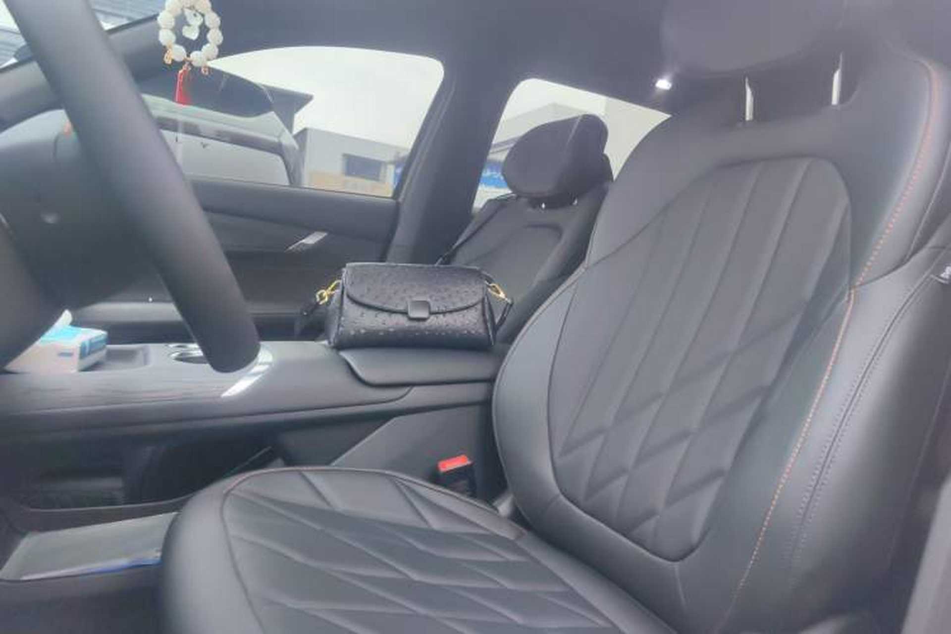 Used CHANGAN CS75 PLUS 2025 4th Generation 1.5T New Blue Whale Smart Luxury Edition Left Front Seat