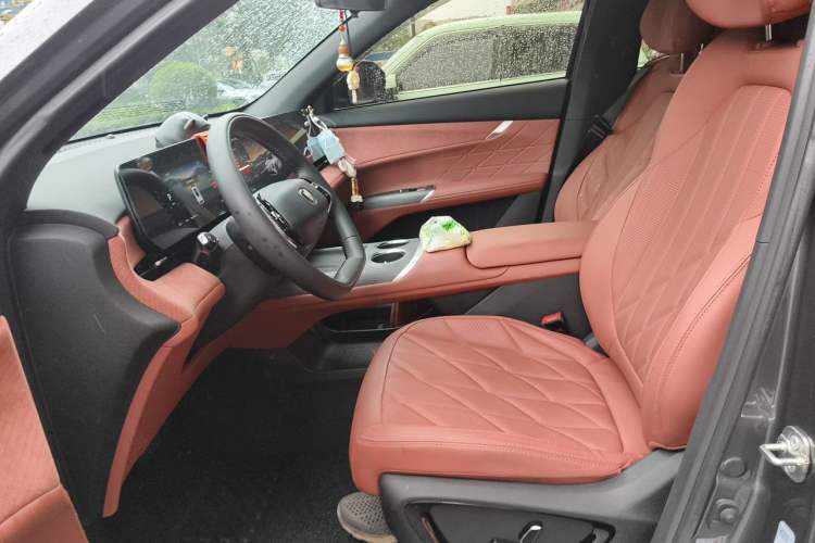 Used CHANGAN CS75 PLUS 2025 4th Generation 1.5T New Blue Whale Smart Luxury Edition Left Front Seat
