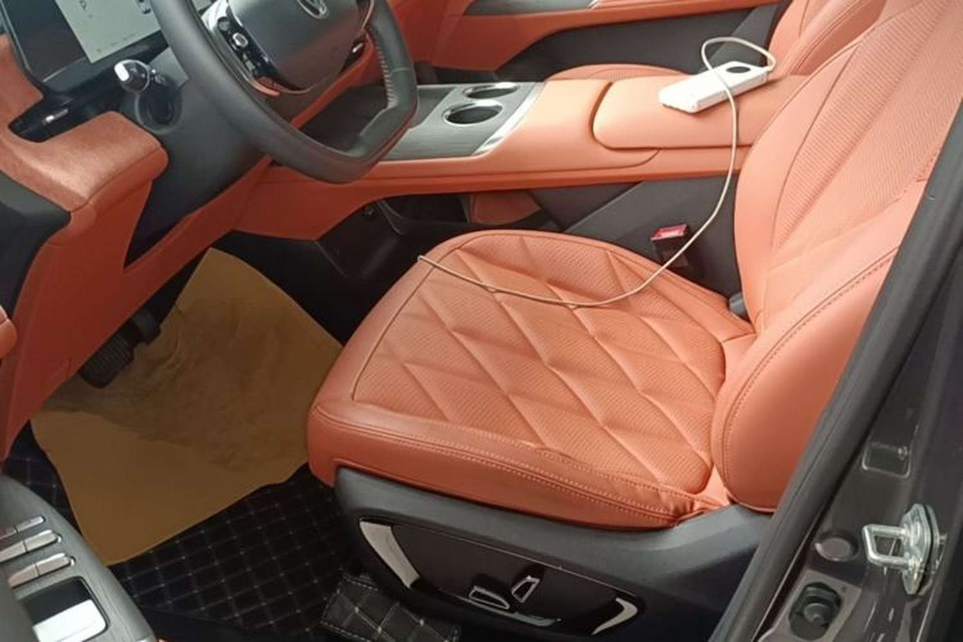 Used CHANGAN CS75 PLUS 2025 4th Generation UItra 2.0T New Blue Whale – Smart & Powerful Version Left Front Seat