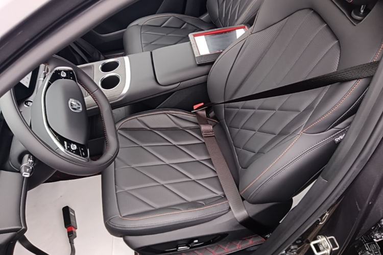 Used CHANGAN CS75 PLUS 2025 4th Generation 1.5T New Blue Whale Smart Luxury Edition Left Front Seat