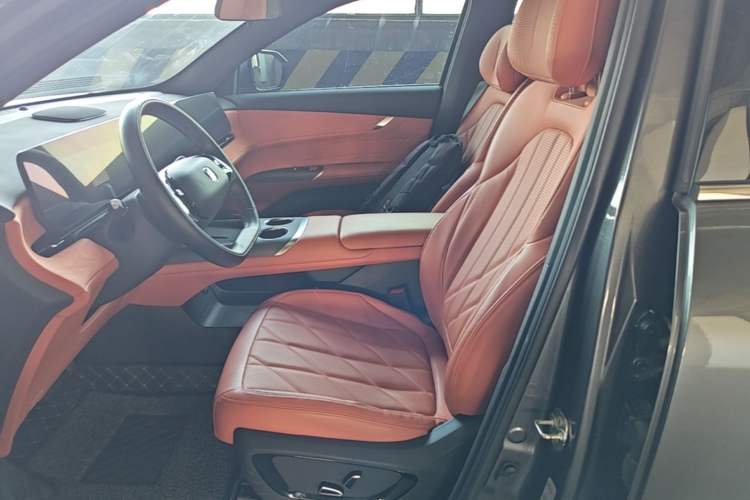 Used CHANGAN CS75 PLUS 2025 4th Generation 1.5T New Blue Whale Smart Flagship Version Left Front Seat
