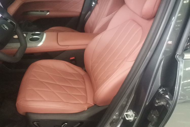 Used CHANGAN CS75 PLUS 2025 4th Generation 1.5T New Blue Whale Smart Luxury Edition Left Front Seat