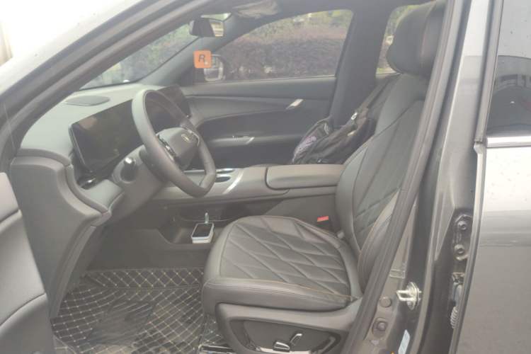 Used CHANGAN CS75 PLUS 2025 4th Generation UItra 2.0T New Blue Whale Smart Intelligent Powertrain Version Left Front Seat