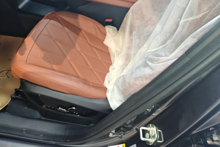 Used CHANGAN CS75 PLUS 2025 4th Generation 1.5T New Blue Whale Smart Flagship Version Left Front Seat