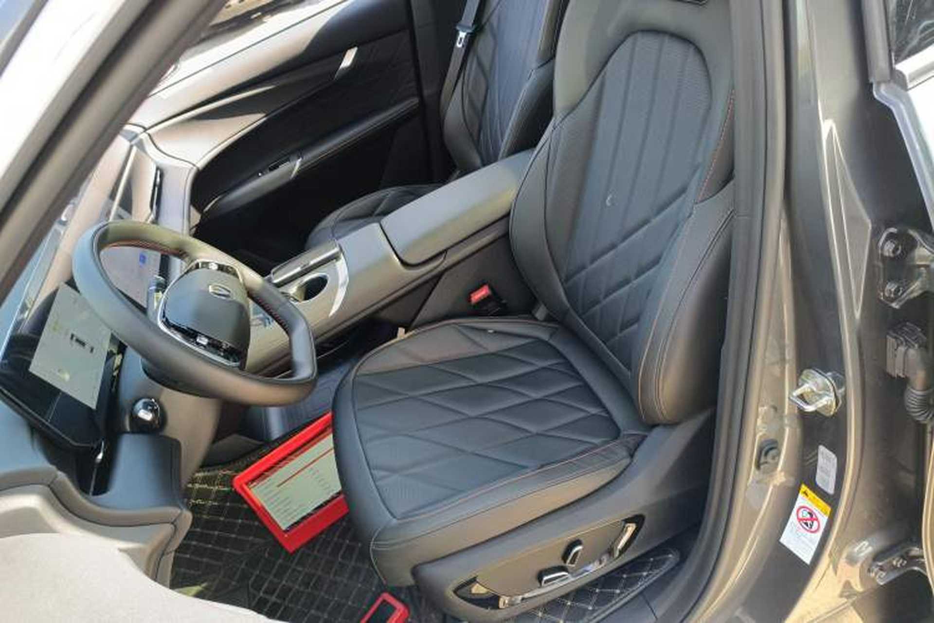 Used CHANGAN CS75 PLUS 2025 4th Generation UItra 2.0T New Blue Whale Smart Intelligent Powertrain Version Left Front Seat