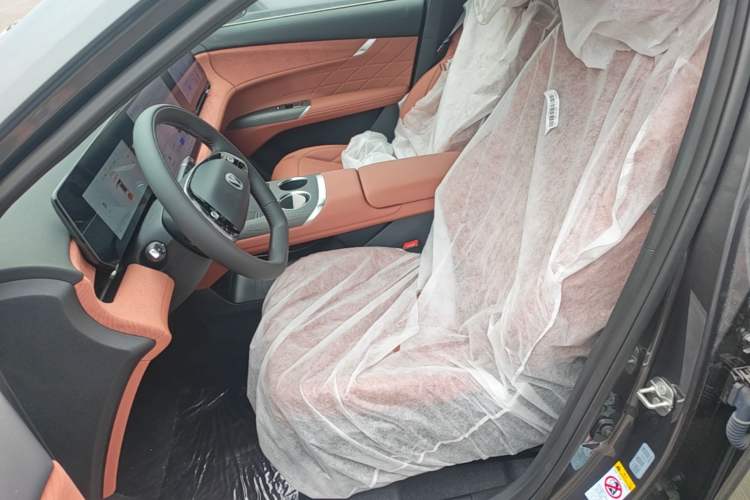 Used CHANGAN CS75 PLUS 2025 4th Generation 1.5T New Blue Whale Smart Luxury Edition Left Front Seat