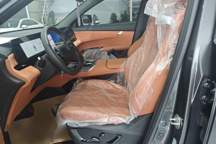 Used CHANGAN CS75 PLUS 2025 4th Generation 1.5T New Blue Whale Smart Luxury Edition Left Front Seat