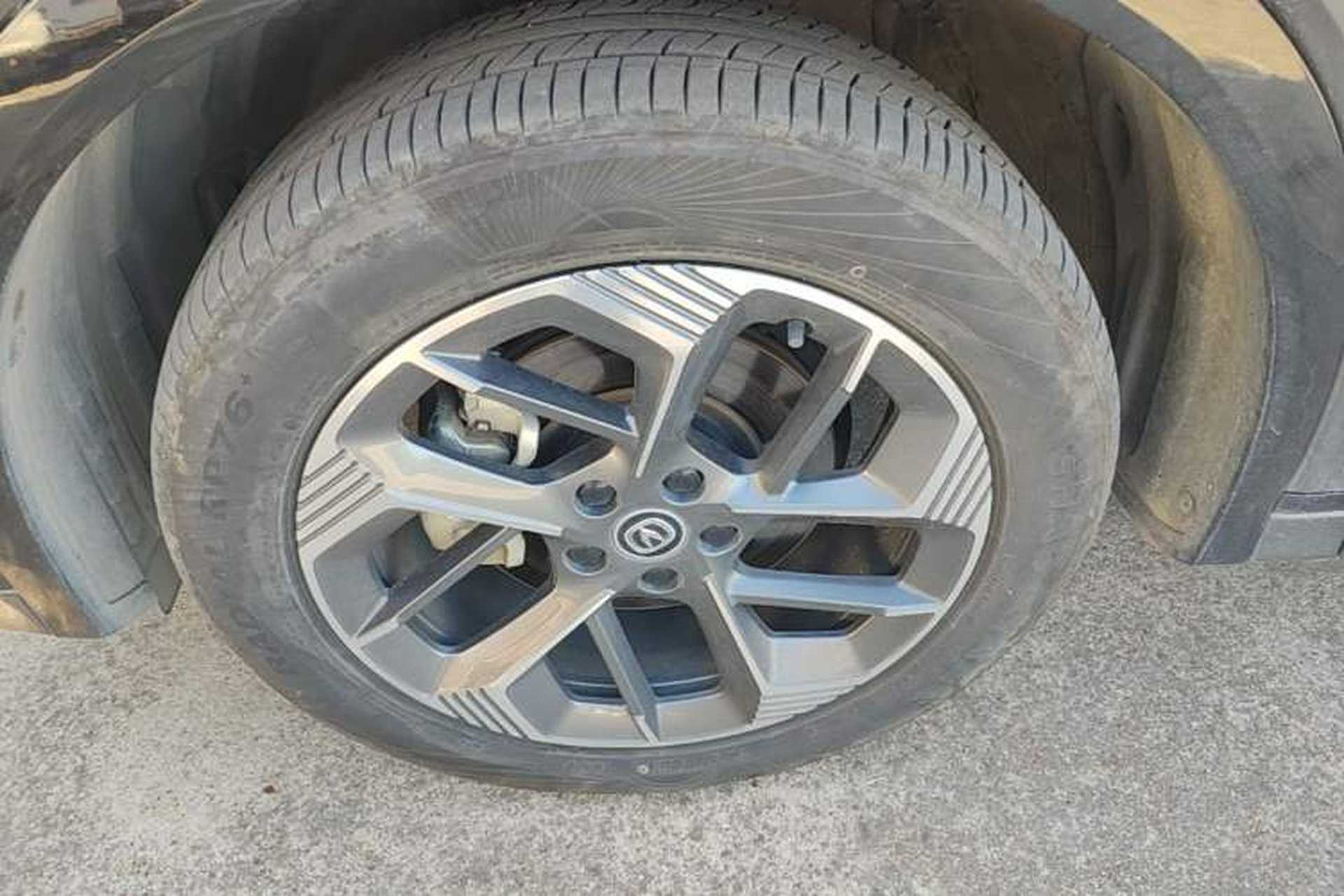 Used CHANGAN CS75 PLUS 2025 4th Generation 1.5T New Blue Whale Smart Luxury Edition Left Front Wheel Hub