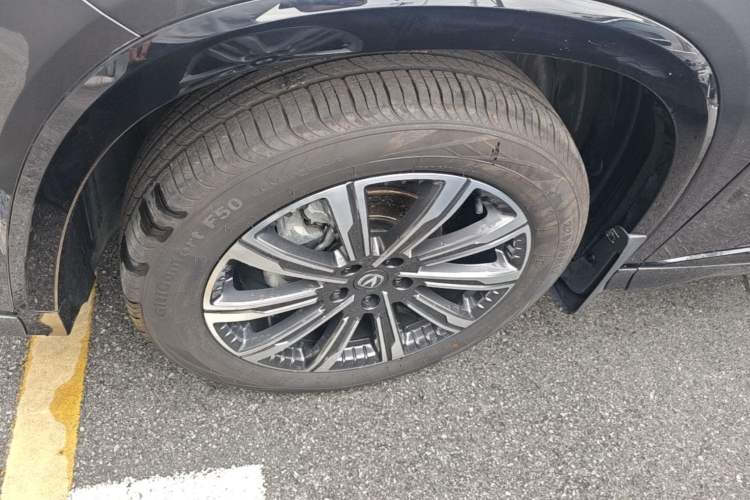 Used CHANGAN CS75 PLUS 2025 Model, 3rd Generation Champion Edition 1.5T Jinghang Version Left Front Wheel Hub