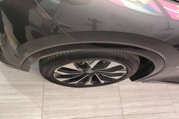 Used CHANGAN CS75 PLUS 2025 4th Generation UItra 2.0T New Blue Whale Smart Intelligent Powertrain Version Left Front Wheel Hub
