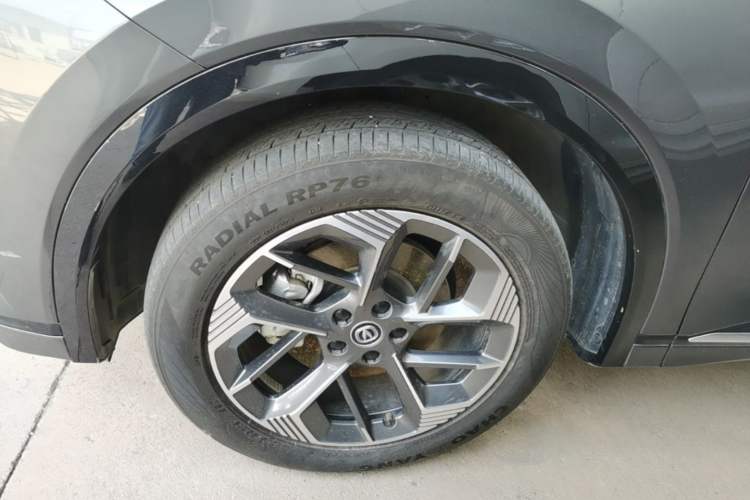 Used CHANGAN CS75 PLUS 2025 4th Generation 1.5T New Blue Whale Smart Luxury Edition Left Front Wheel Hub