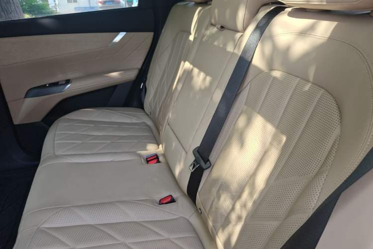 Used CHANGAN CS75 PLUS 2025 4th Generation 1.5T New Blue Whale Smart Luxury Edition Left Rear Seat