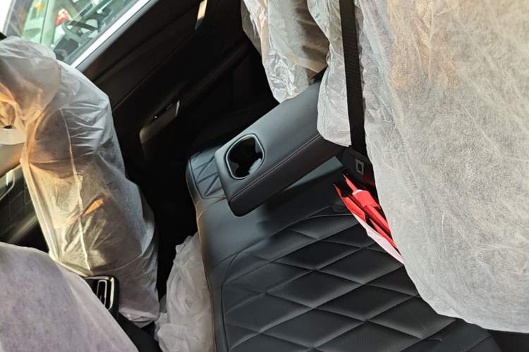 Used CHANGAN CS75 PLUS 2025 4th Generation 1.5T New Blue Whale Smart Luxury Edition Left Rear Seat