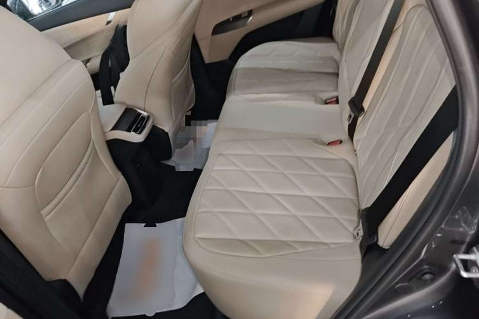 Used CHANGAN CS75 PLUS 2025 4th Generation UItra 2.0T New Blue Whale – Smart & Powerful Version Left Rear Seat