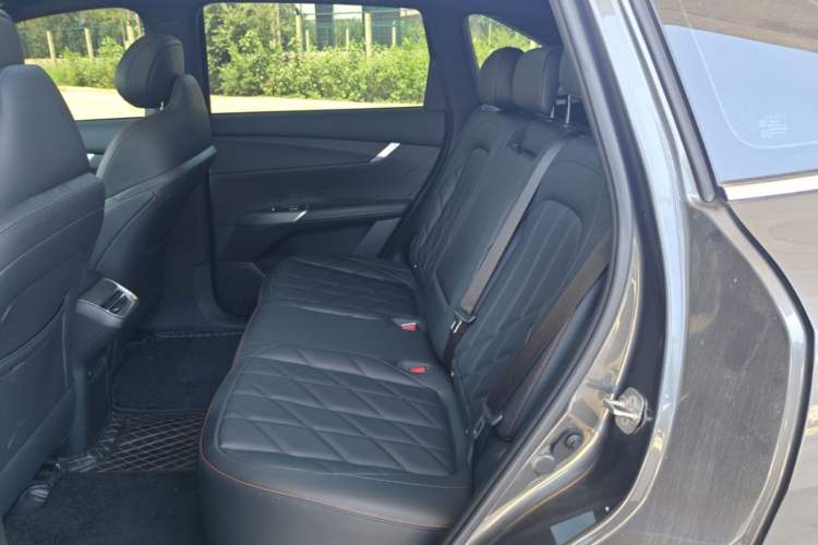 Used CHANGAN CS75 PLUS 2025 4th Generation 1.5T New Blue Whale Smart Luxury Edition Left Rear Seat