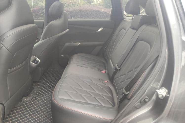 Used CHANGAN CS75 PLUS 2025 4th Generation UItra 2.0T New Blue Whale Smart Intelligent Powertrain Version Left Rear Seat