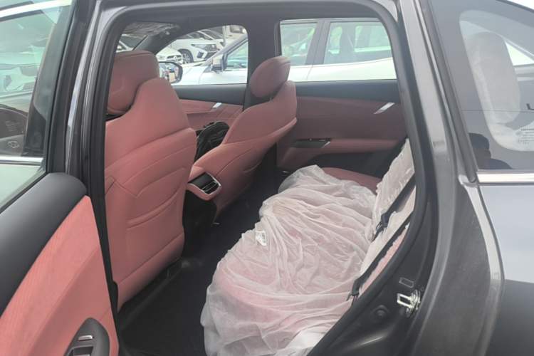 Used CHANGAN CS75 PLUS 2025 4th Generation 1.5T New Blue Whale Smart Flagship Version Left Rear Seat