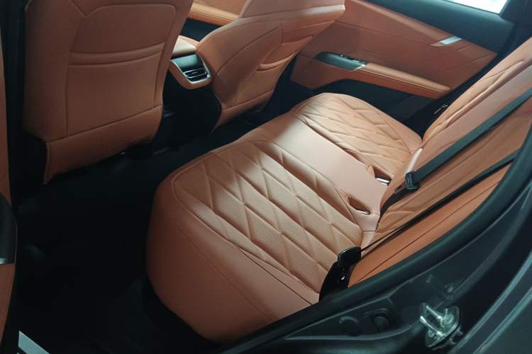 Used CHANGAN CS75 PLUS 2025 4th Generation 1.5T New Blue Whale Smart Luxury Edition Left Rear Seat