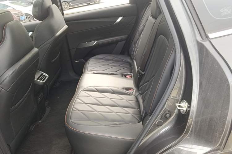 Used CHANGAN CS75 PLUS 2025 4th Generation UItra 2.0T New Blue Whale Smart Intelligent Powertrain Version Left Rear Seat