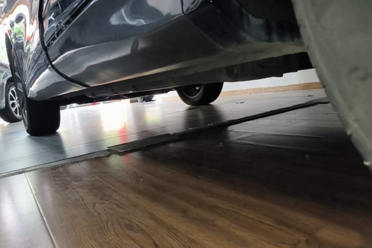 Used CHANGAN CS75 PLUS 2025 4th Generation 1.5T New Blue Whale Smart Flagship Version Left Side Sill