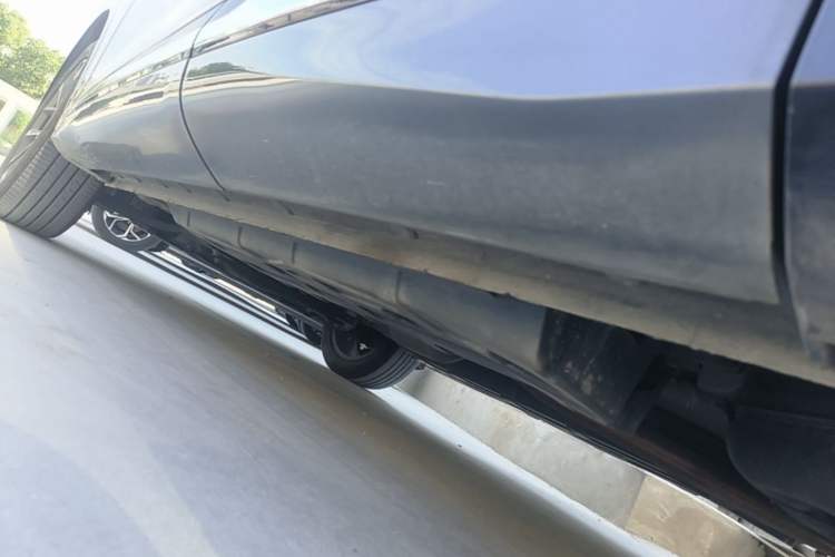 Used CHANGAN CS75 PLUS 2025 4th Generation 1.5T New Blue Whale Smart Flagship Version Left Side Sill