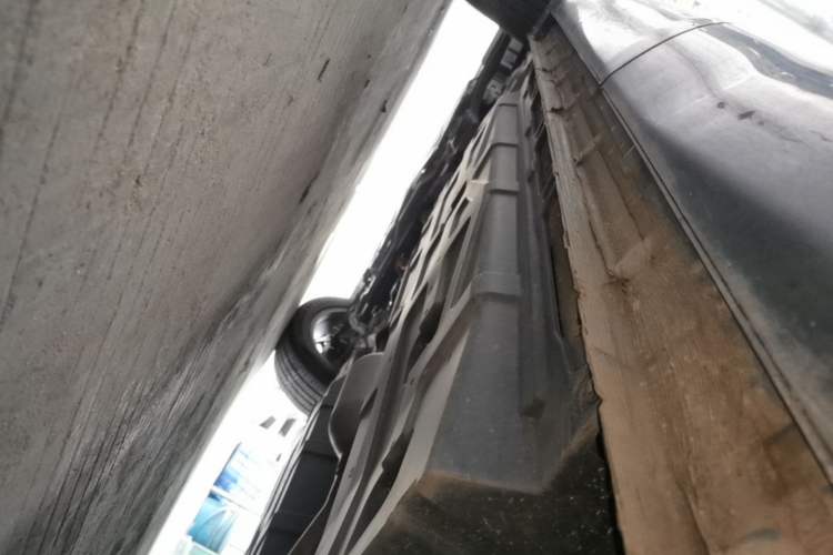 Used CHANGAN CS75 PLUS 2025 4th Generation 1.5T New Blue Whale Smart Flagship Version Left Side Sill