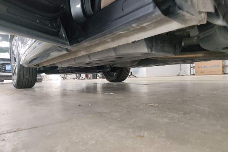 Used CHANGAN CS75 PLUS 2025 4th Generation 1.5T New Blue Whale Smart Flagship Version Left Side Sill