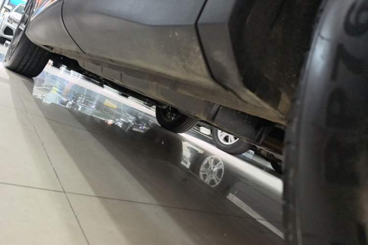 Used CHANGAN CS75 PLUS 2025 4th Generation 1.5T New Blue Whale Smart Whale Enjoyment Edition Left Side Sill