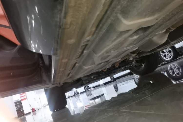 Used CHANGAN CS75 PLUS 2025 4th Generation 1.5T New Blue Whale Smart Luxury Edition Left Side Sill