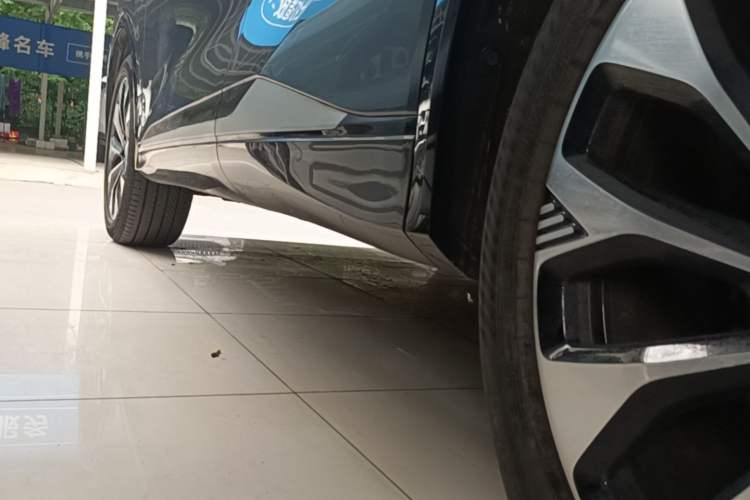 Used CHANGAN CS75 PLUS 2025 4th Generation UItra 2.0T New Blue Whale – Smart & Powerful Version Left Side Sill