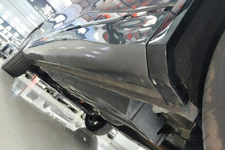 Used CHANGAN CS75 PLUS 2025 4th Generation 1.5T New Blue Whale Smart Luxury Edition Left Side Sill
