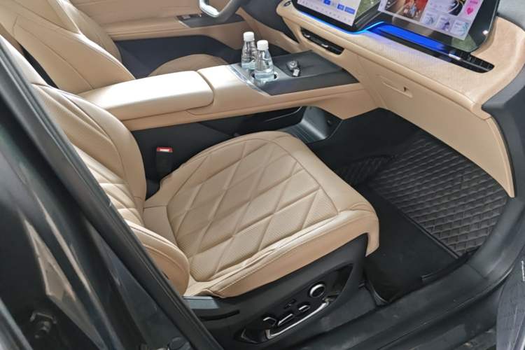 Used CHANGAN CS75 PLUS 2025 4th Generation 1.5T New Blue Whale Smart Flagship Version Right Front Seat