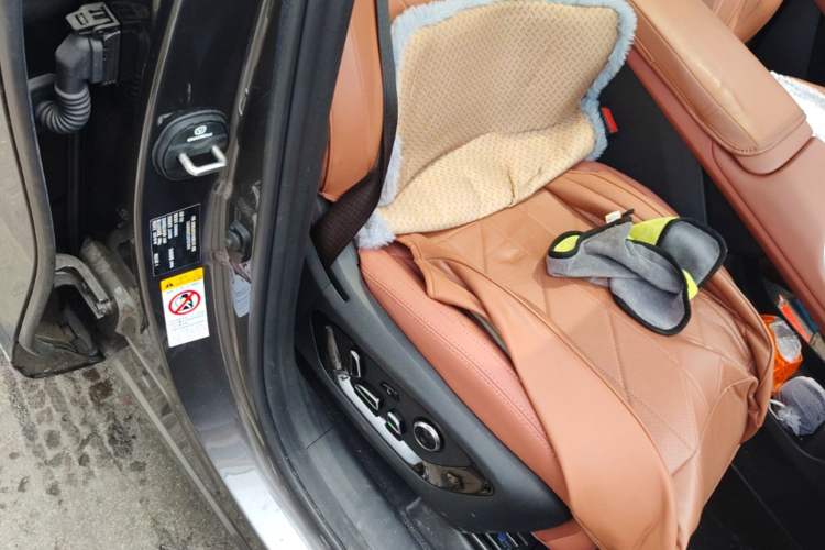 Used CHANGAN CS75 PLUS 2025 4th Generation 1.5T New Blue Whale Smart Luxury Edition Right Front Seat